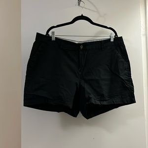 Old Navy Black Everyday Short - size 16